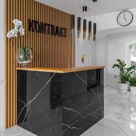 Kontrakt Boutique מלון